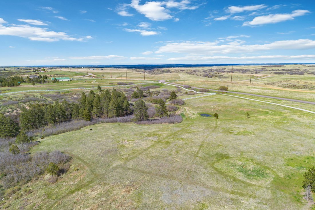A sweeping aerial of the course and surroundings
